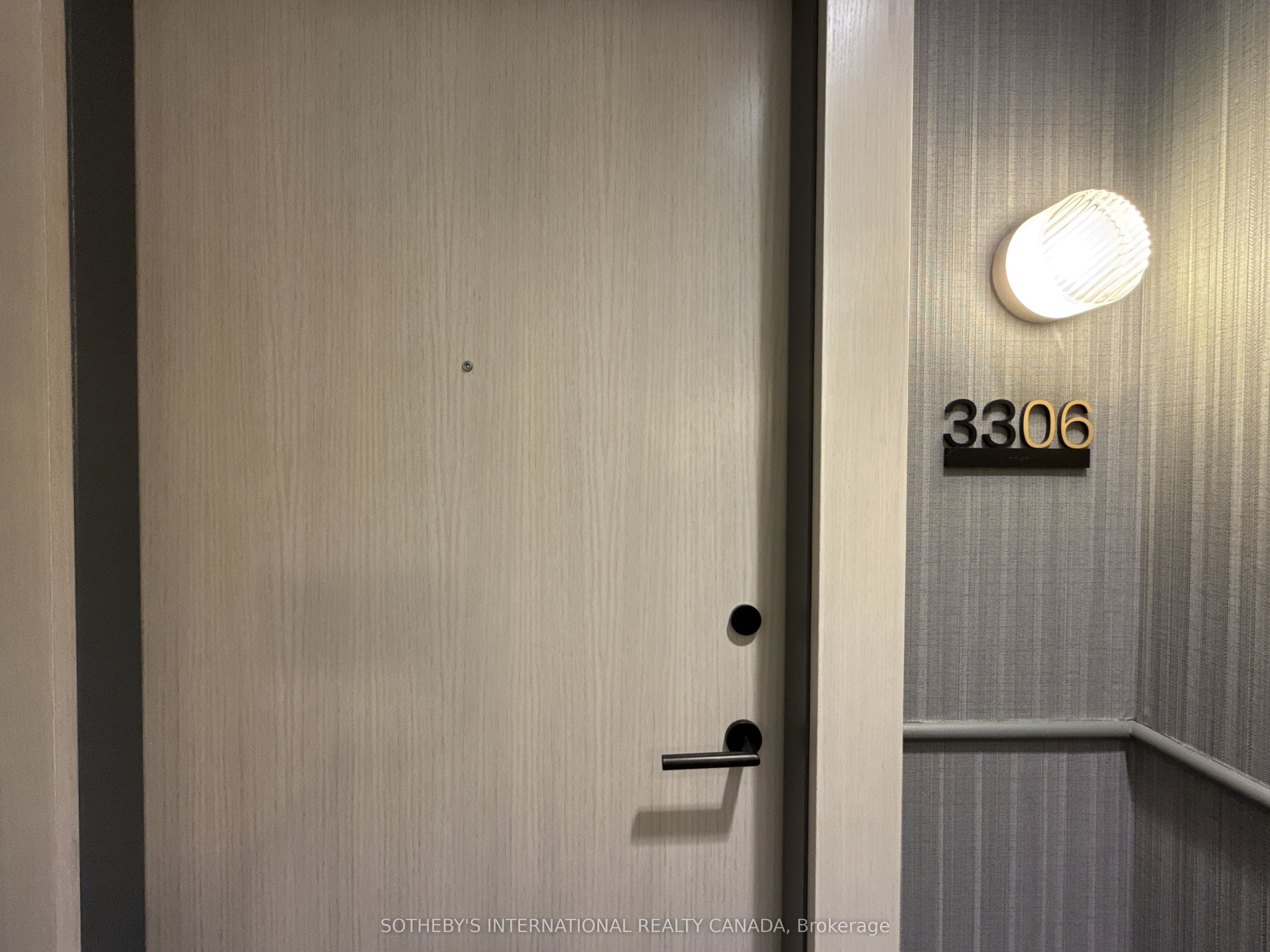 200 Redpath Avenue 2606, Toronto, ON M4P 0E6 photo 2