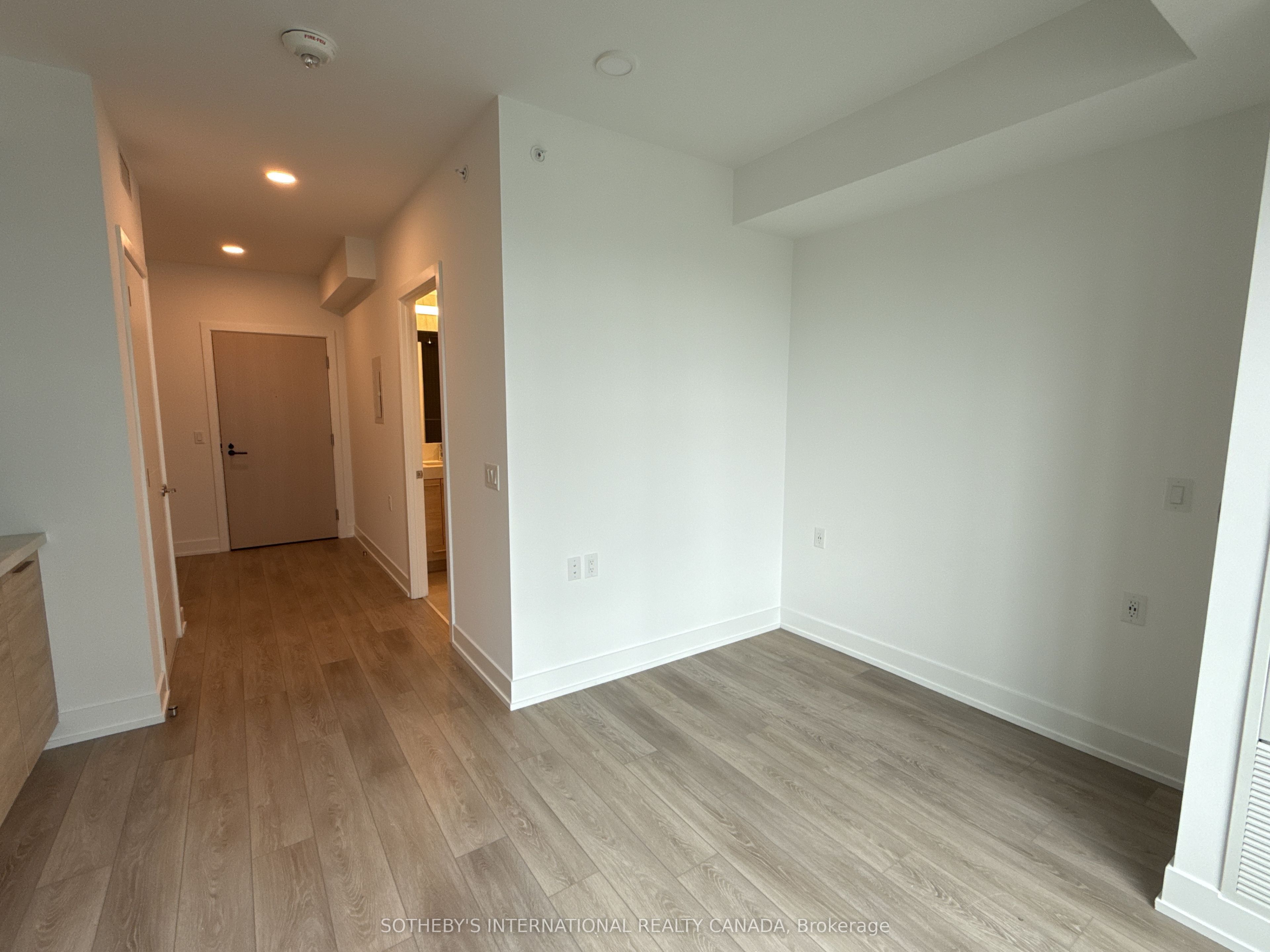 200 Redpath Avenue 2606, Toronto, ON M4P 0E6 photo 4
