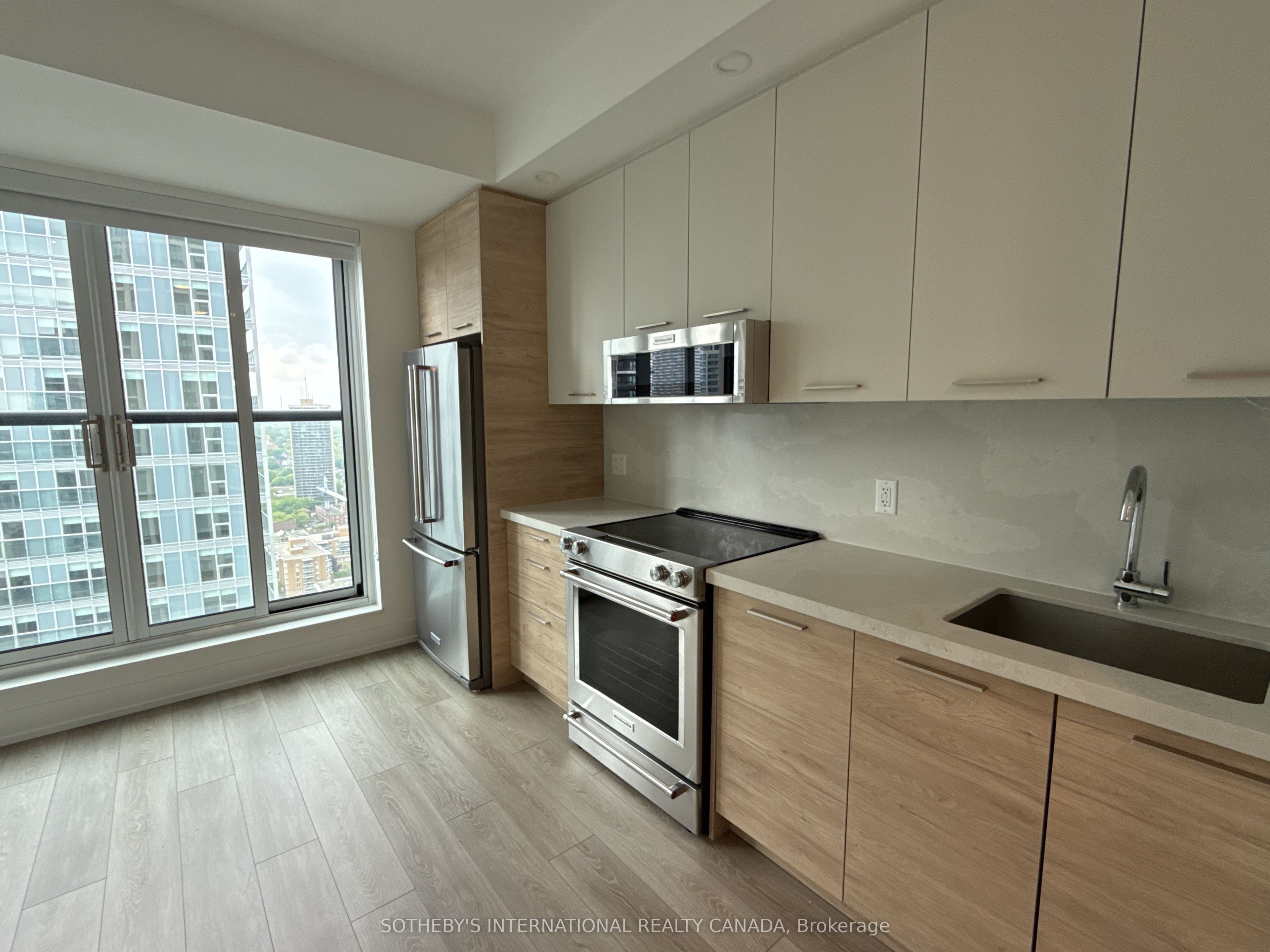 200 Redpath Avenue 2606, Toronto, ON M4P 0E6 photo 5