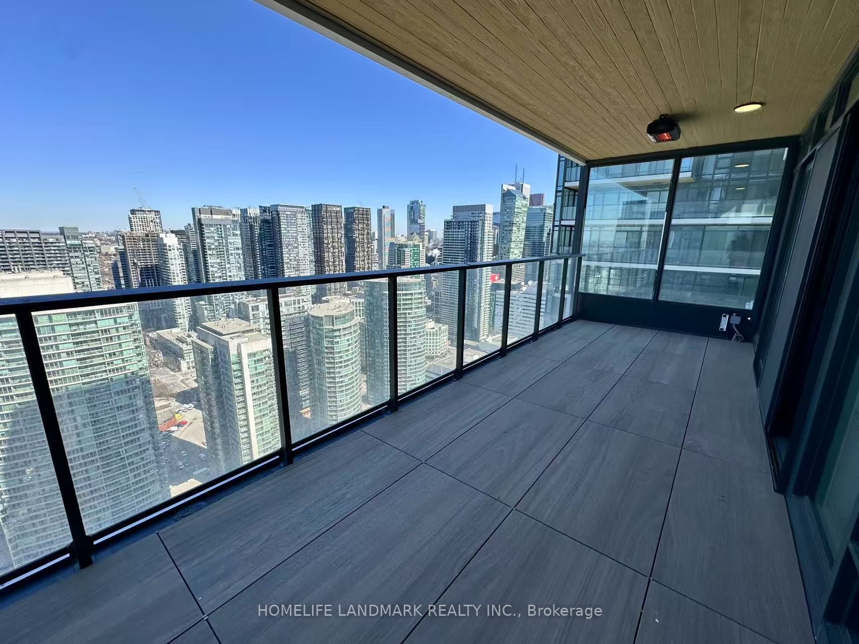 3 Concord CityPlace Way 4605, Toronto, ON M5V 0X4 photo 4