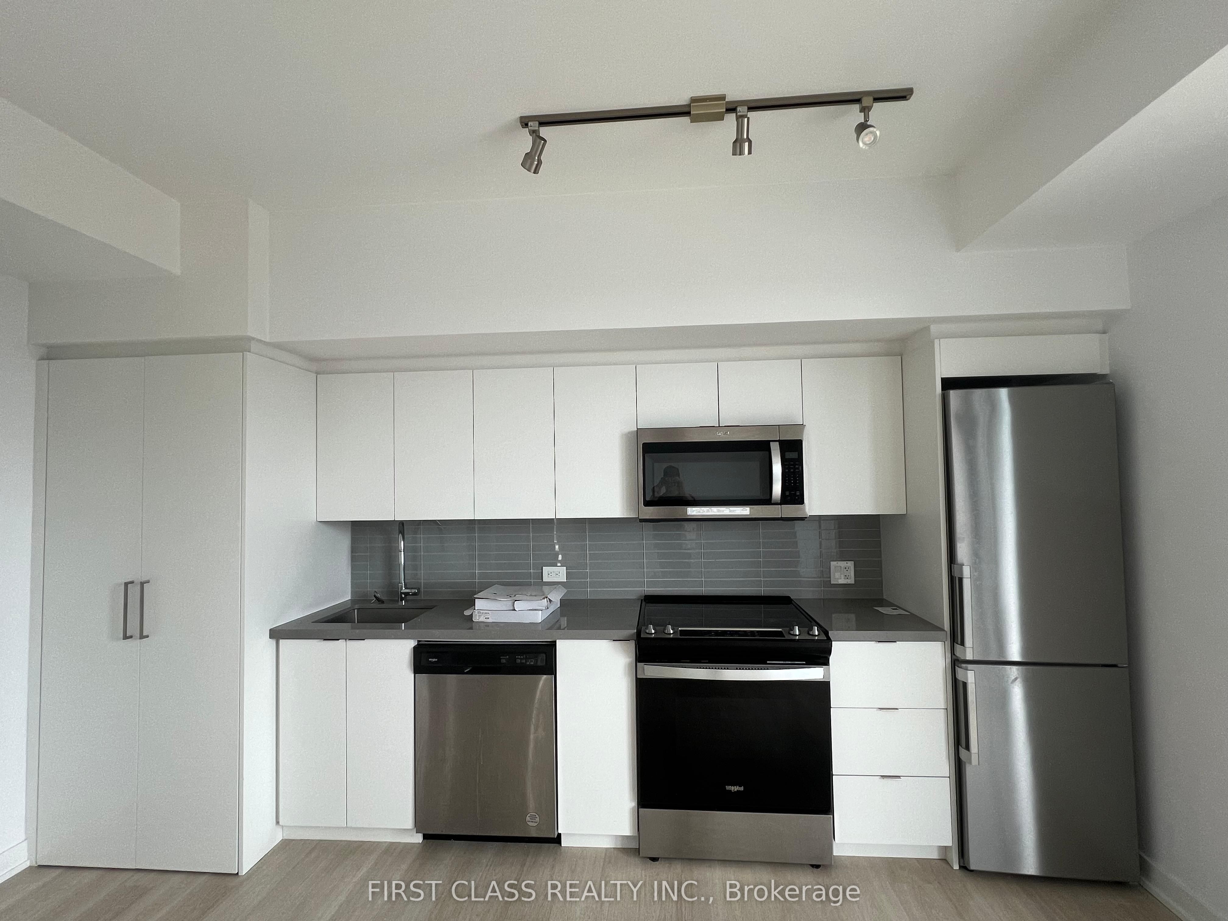 30 Tretti Way 1202, Toronto, ON M3H 0E3 photo 5
