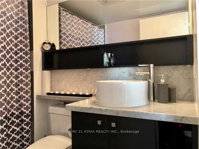 11 Brunel Court 4809, Toronto, ON M5V 3Y3 photo 4