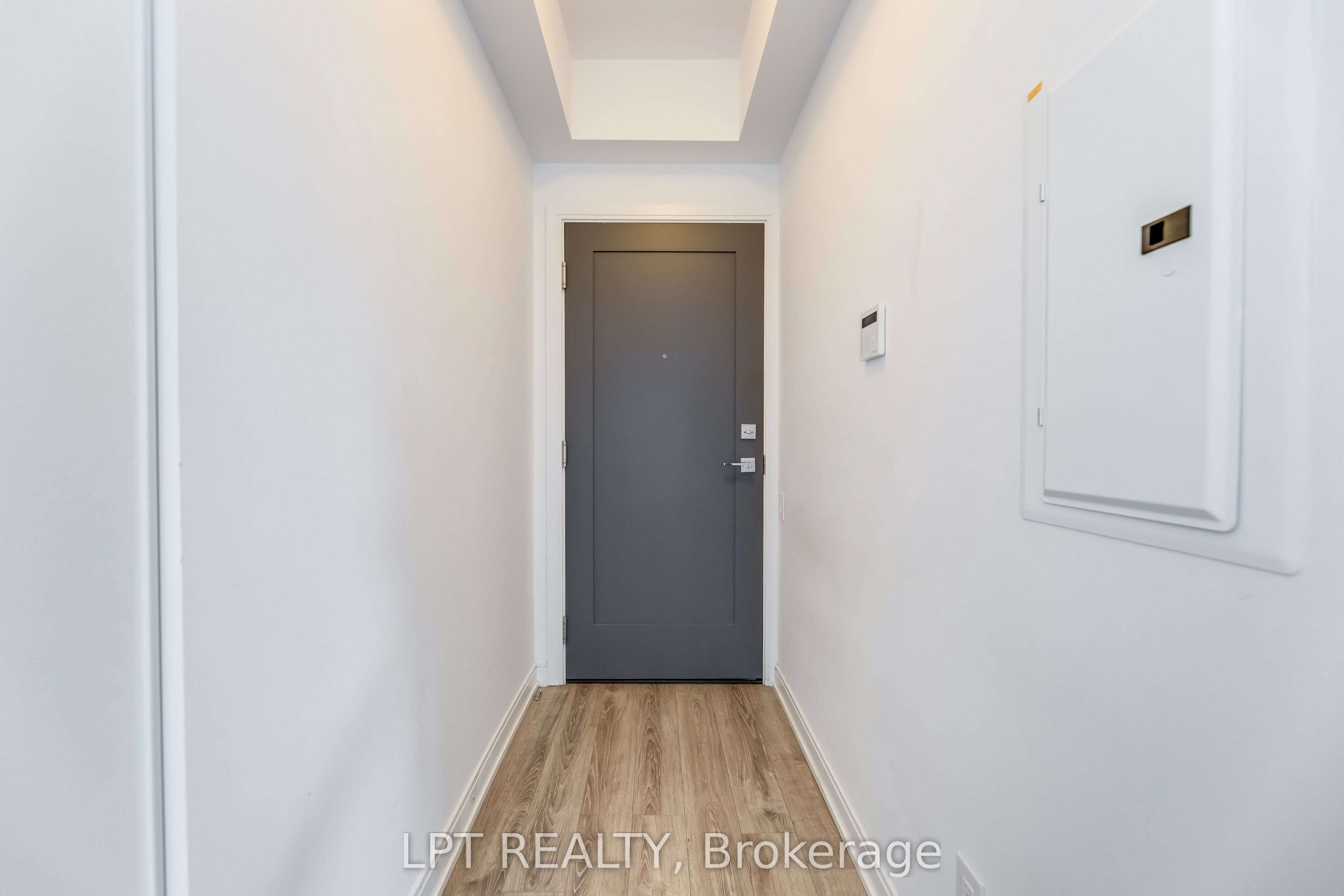 42 Charles Street E 1403, Toronto, ON M4Y 1N3 photo 2