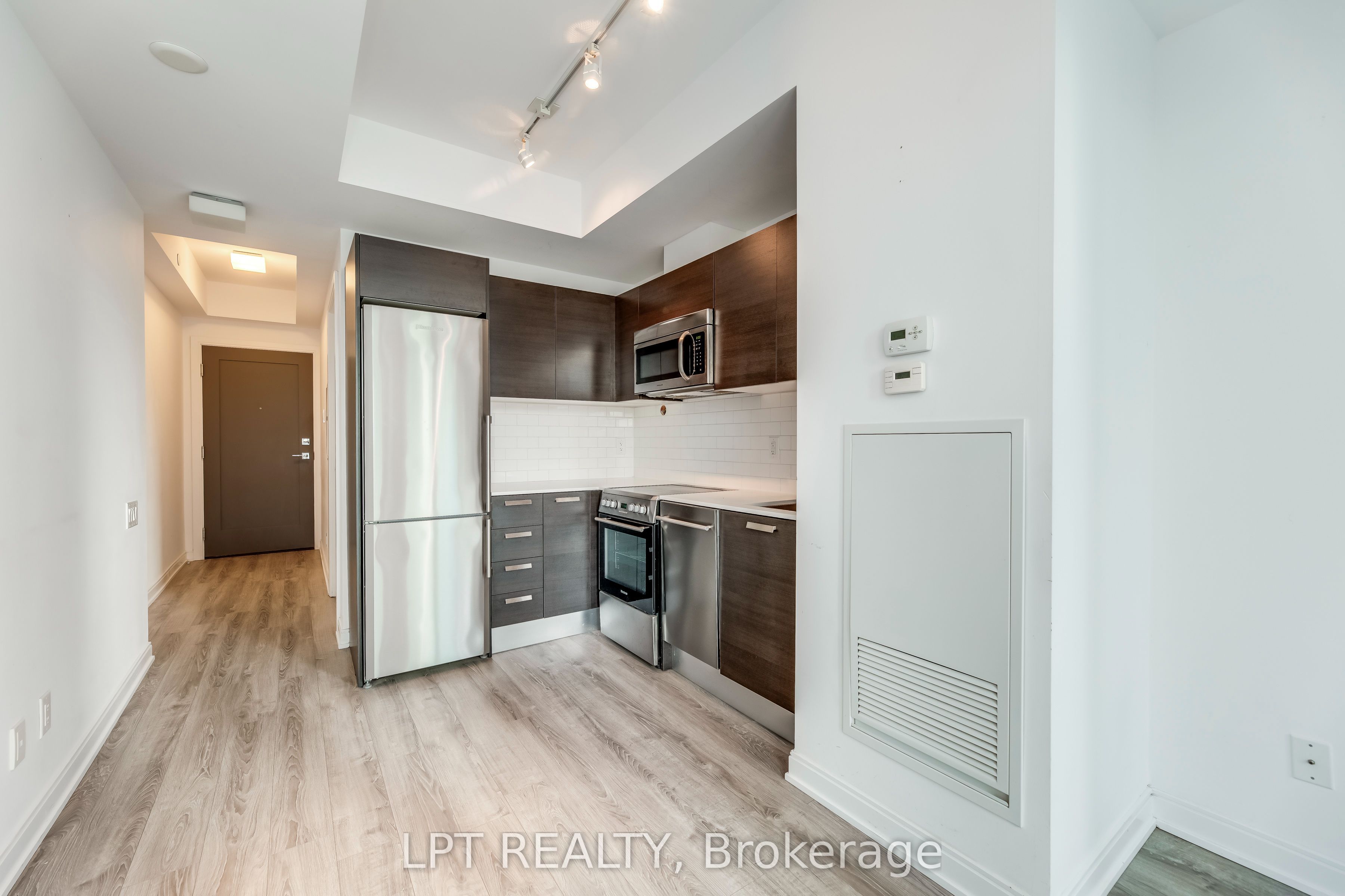 42 Charles Street E 1403, Toronto, ON M4Y 1N3 photo 3
