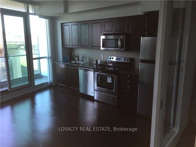 209 Fort York Boulevard 768, Toronto, ON M5V 4A1 photo 5