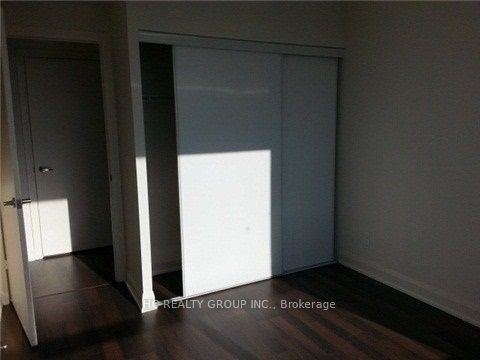 68 Canterbury Place 1606, Toronto, ON M2N 2N1 photo 5