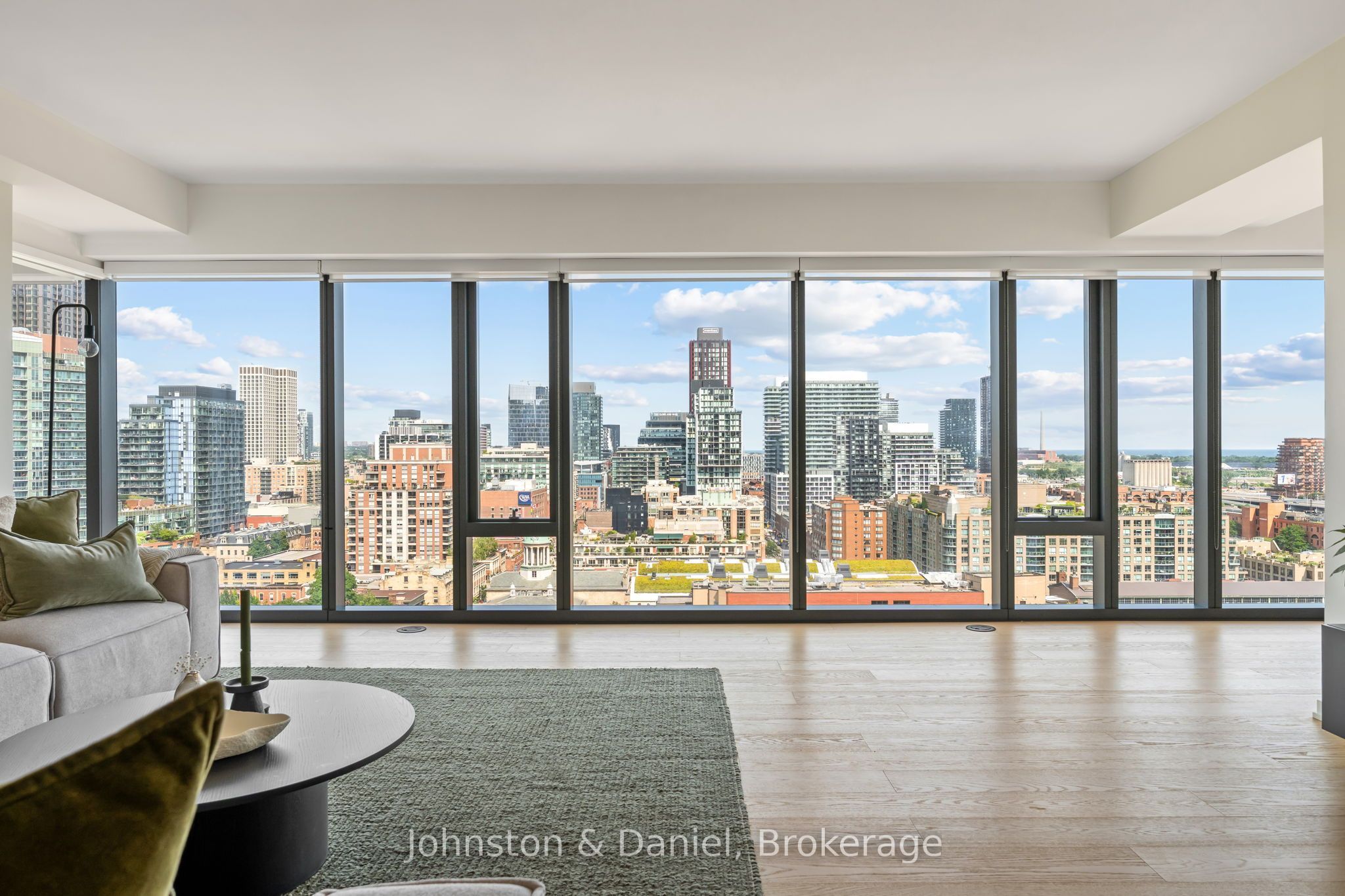 60 Colborne Street 1702, Toronto, ON M5E 0B7 photo 5