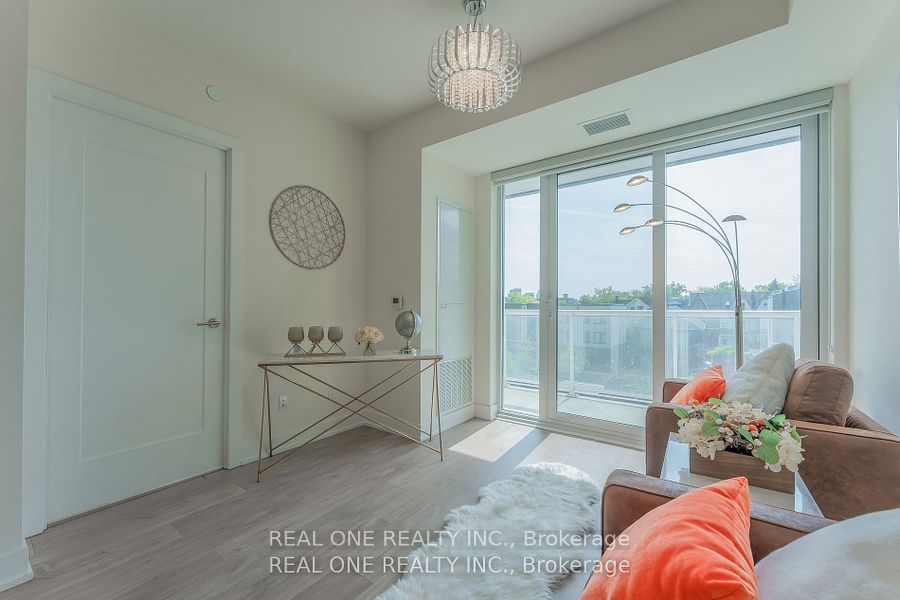 80 Vanauley Street 303, Toronto, ON M5T 0C9 photo 3