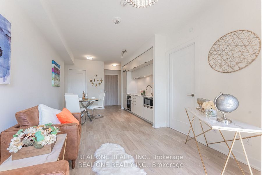 80 Vanauley Street 303, Toronto, ON M5T 0C9 photo 5