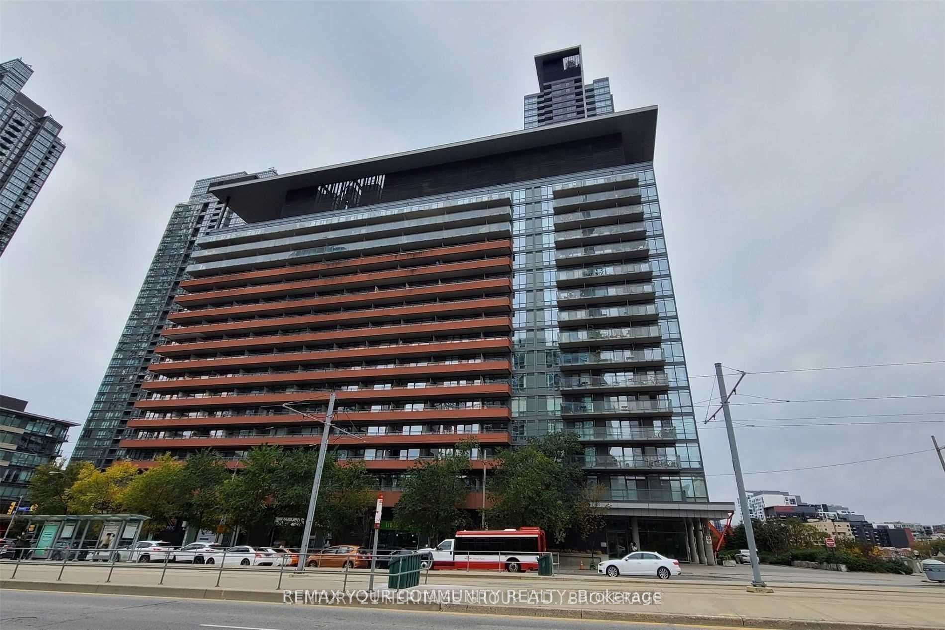 4k Spadina Avenue 919, Toronto, ON M5V 3Y9