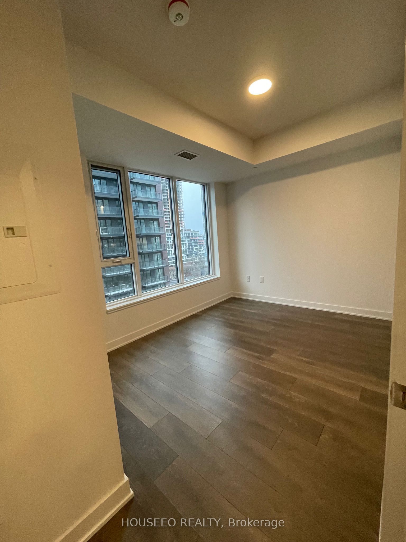 35 Tubman Avenue E 823, Toronto, ON M5A 0T1 photo 5