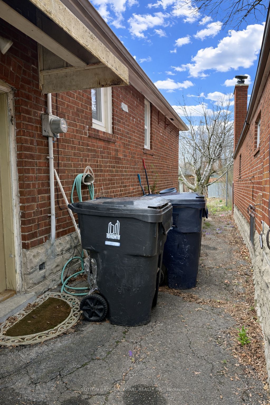 368 Winnett Avenue, Toronto, ON M6C 3M1 photo 3