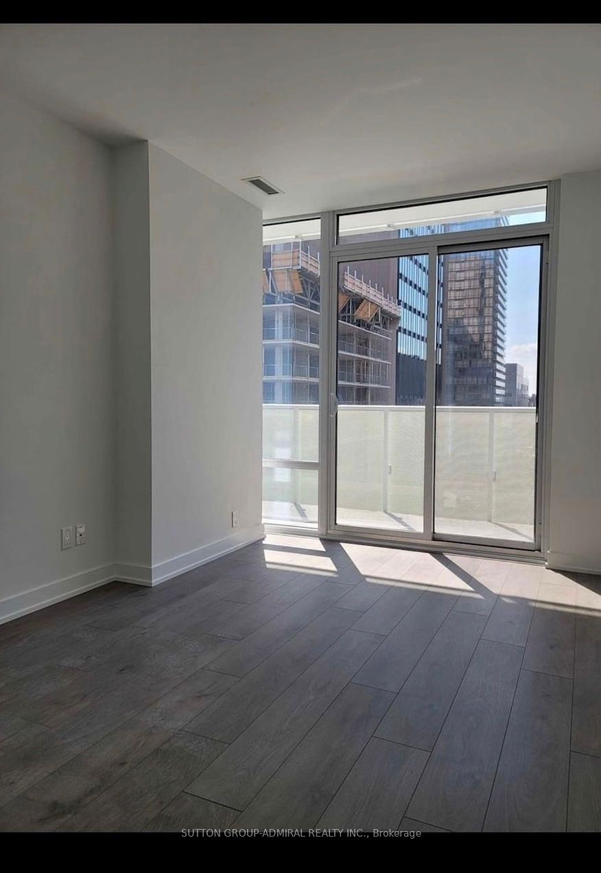 501 Yonge Street 812, Toronto, ON M4Y 1Y3 photo 4