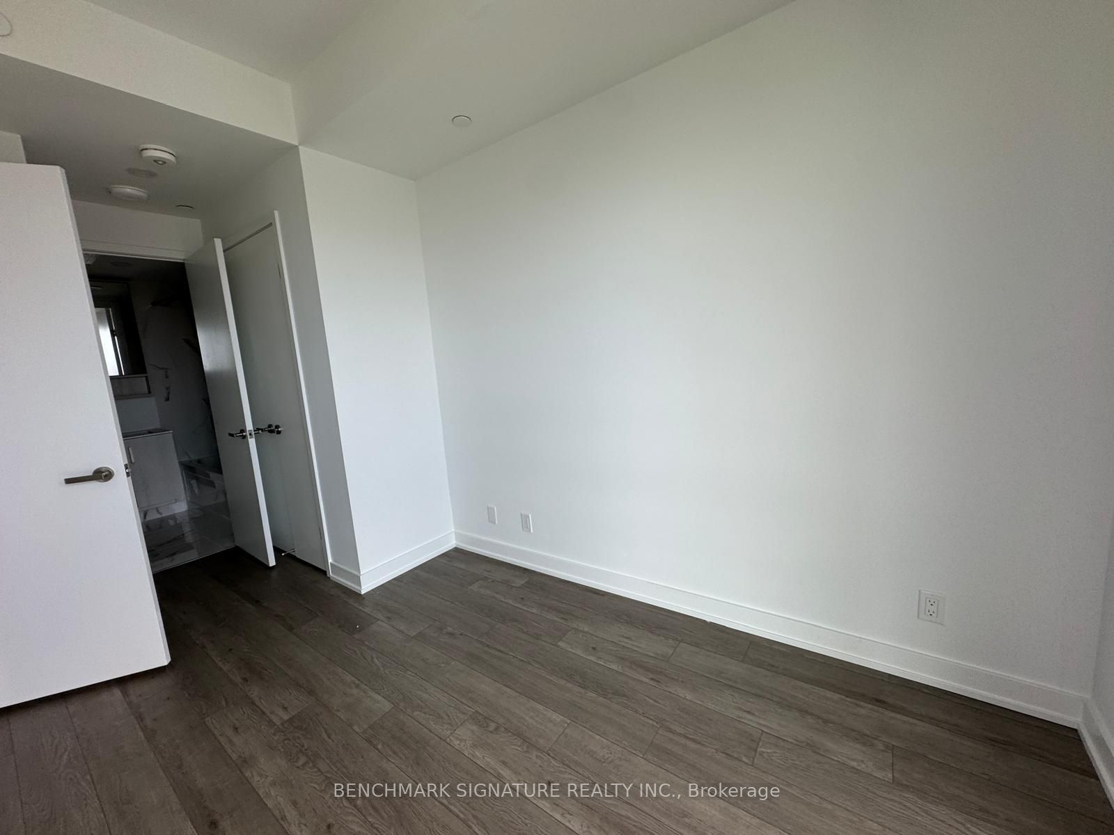 88 Queen Street E 5015, Toronto, ON M5C 0B6 photo 5
