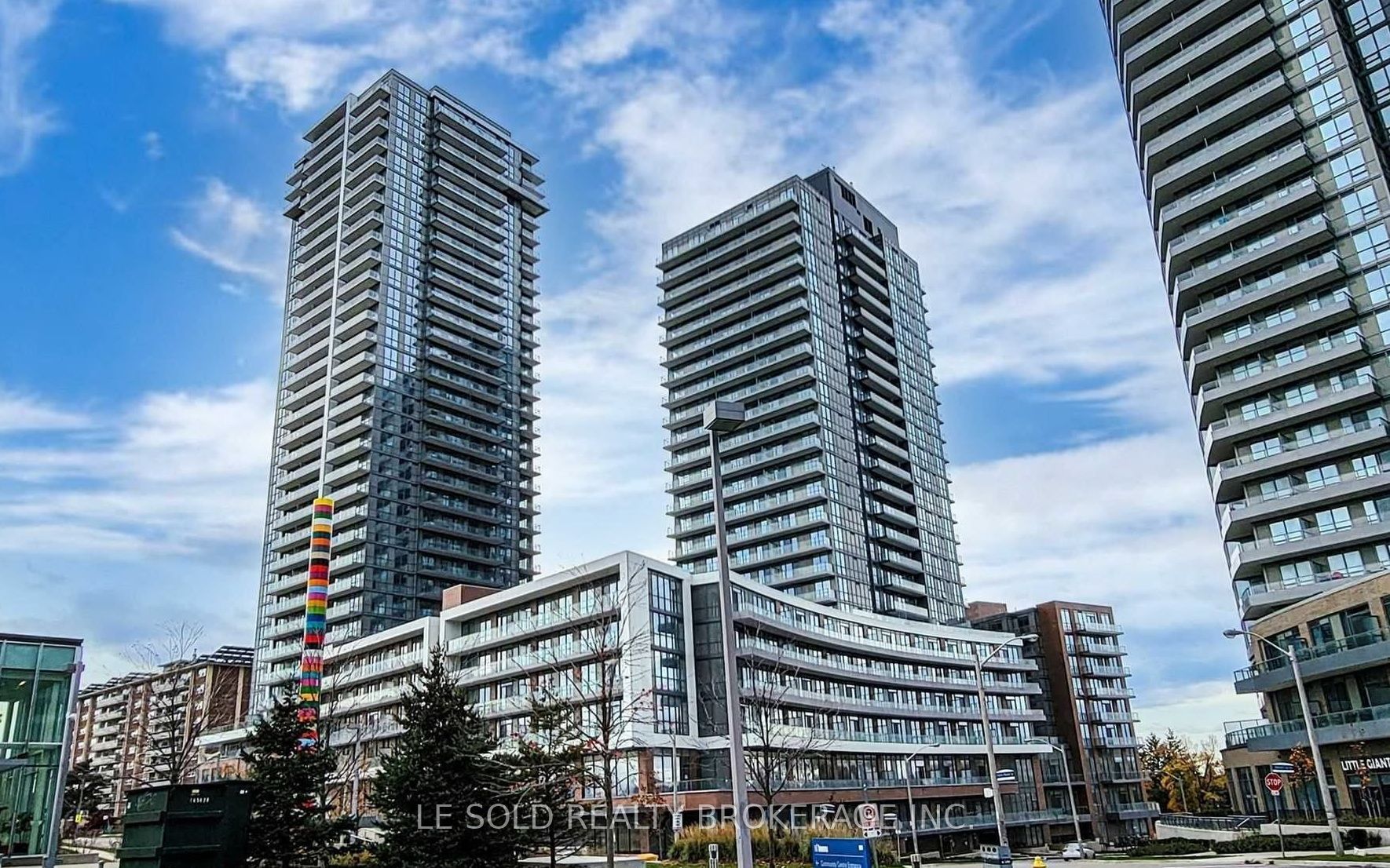 38 Forest Manor Road 904, Toronto, ON M2J 0H4
