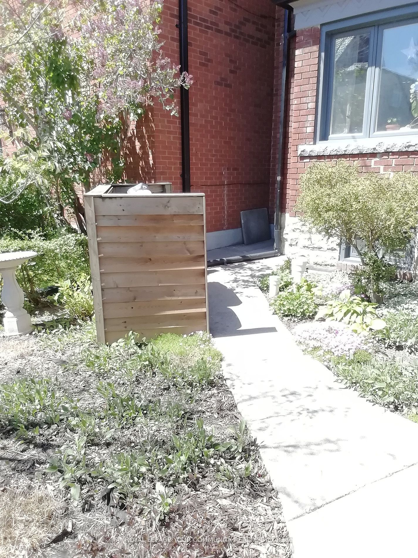 10 Ulster Street Lower, Toronto, ON M5S 1E2 photo 2