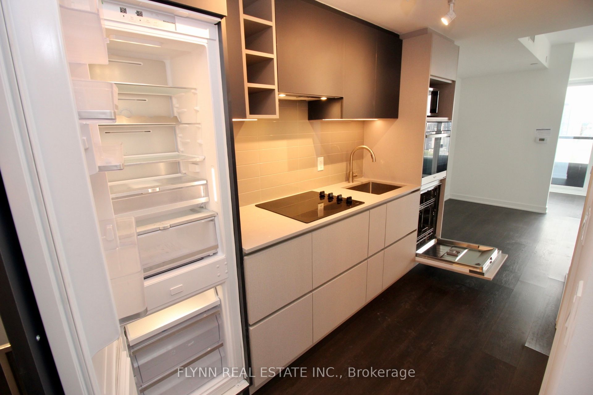 319 Jarvis Street 3909, Toronto, ON M5B 0C8 photo 4