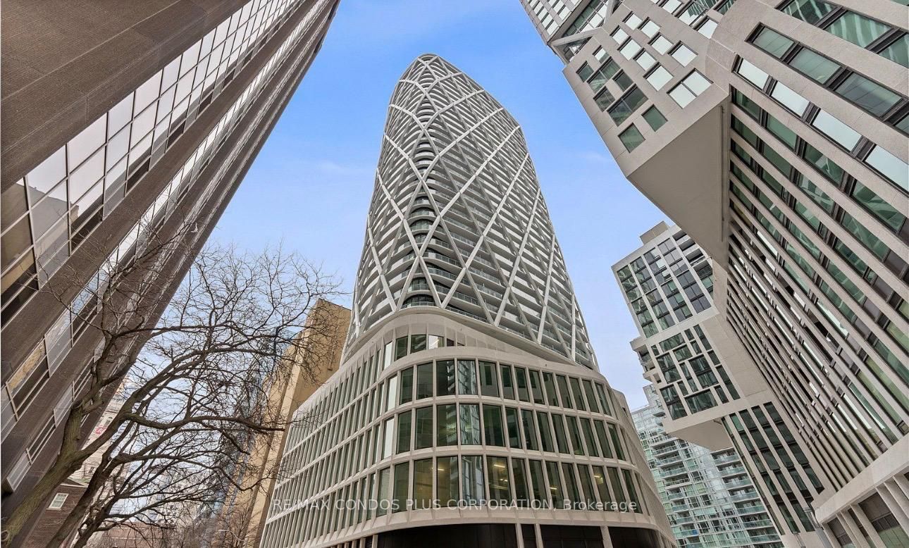 230 Simcoe Street 1129, Toronto, ON M5T 0G7