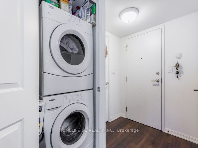 400 Adelaide Street E 1101, Toronto, ON M5A 4S3 photo 5