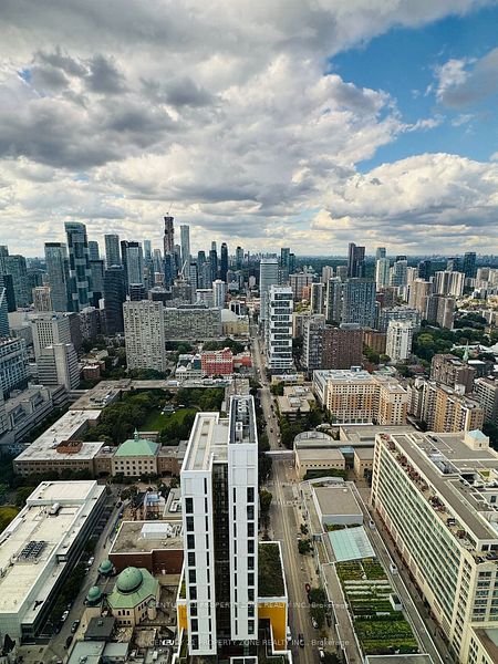 252 Church Street LPH05, Toronto, ON M5B 0E6