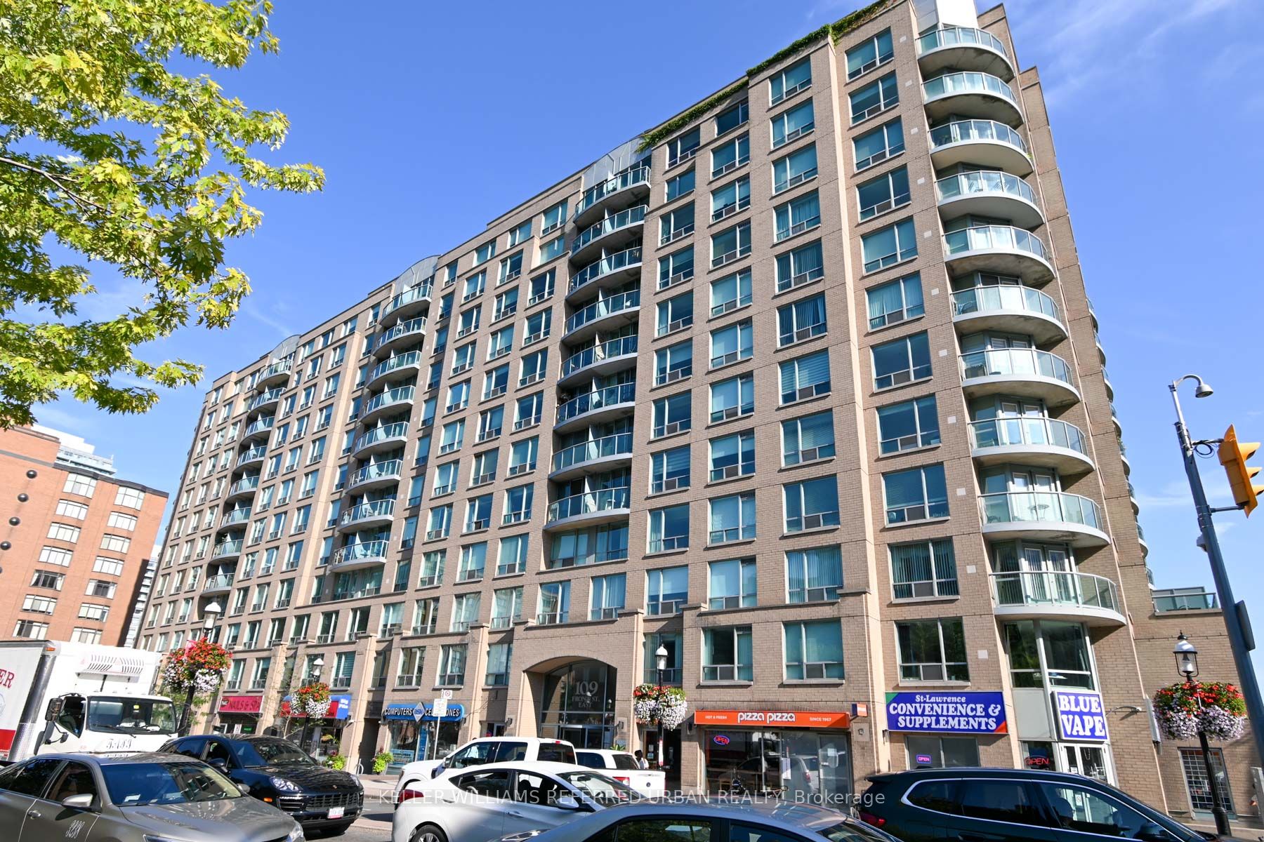 109 Front Street E 202, Toronto, ON M5A 4P7 photo 3