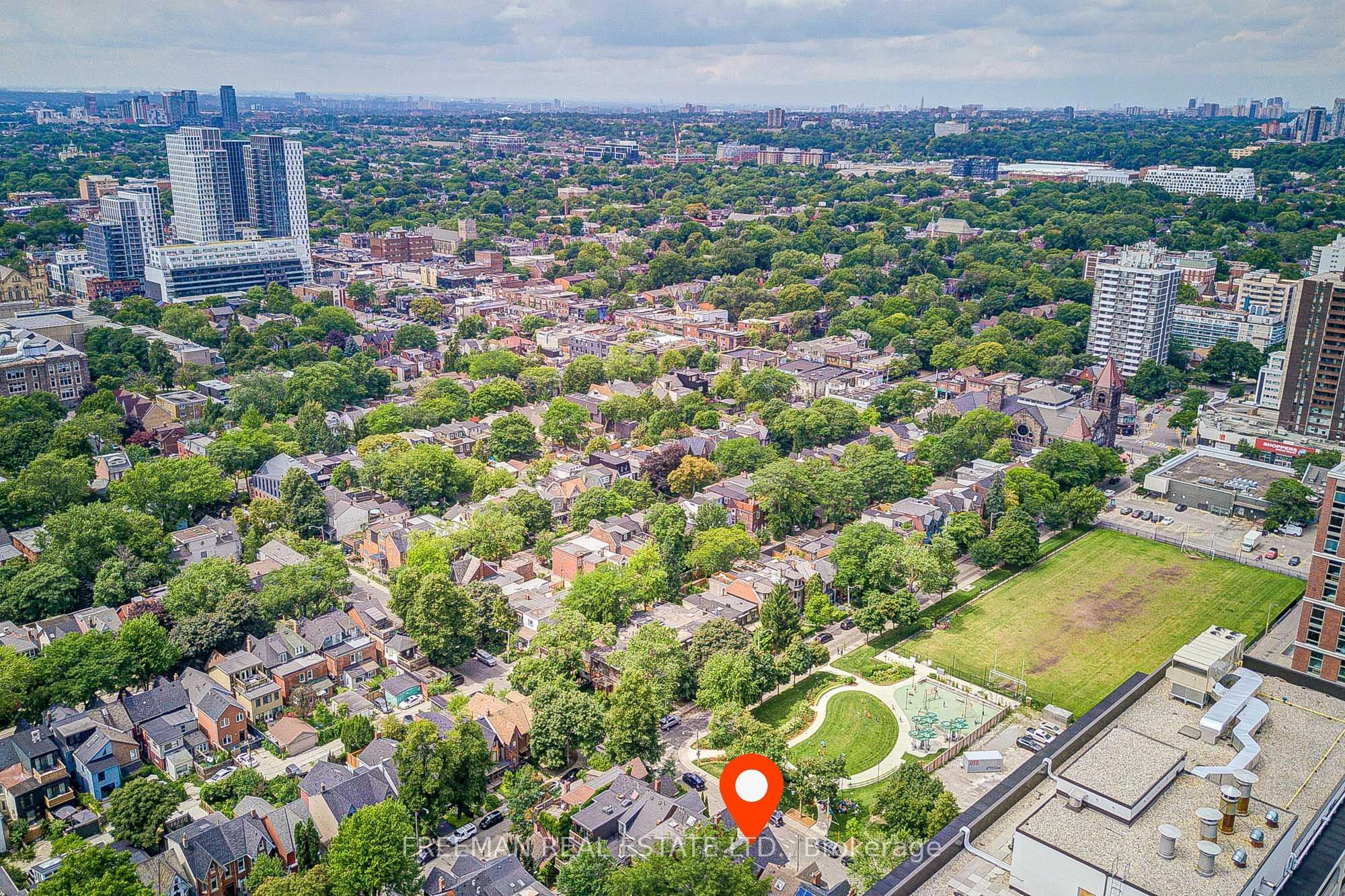63 Sussex Avenue, Toronto, ON M5S 1J8 photo 3