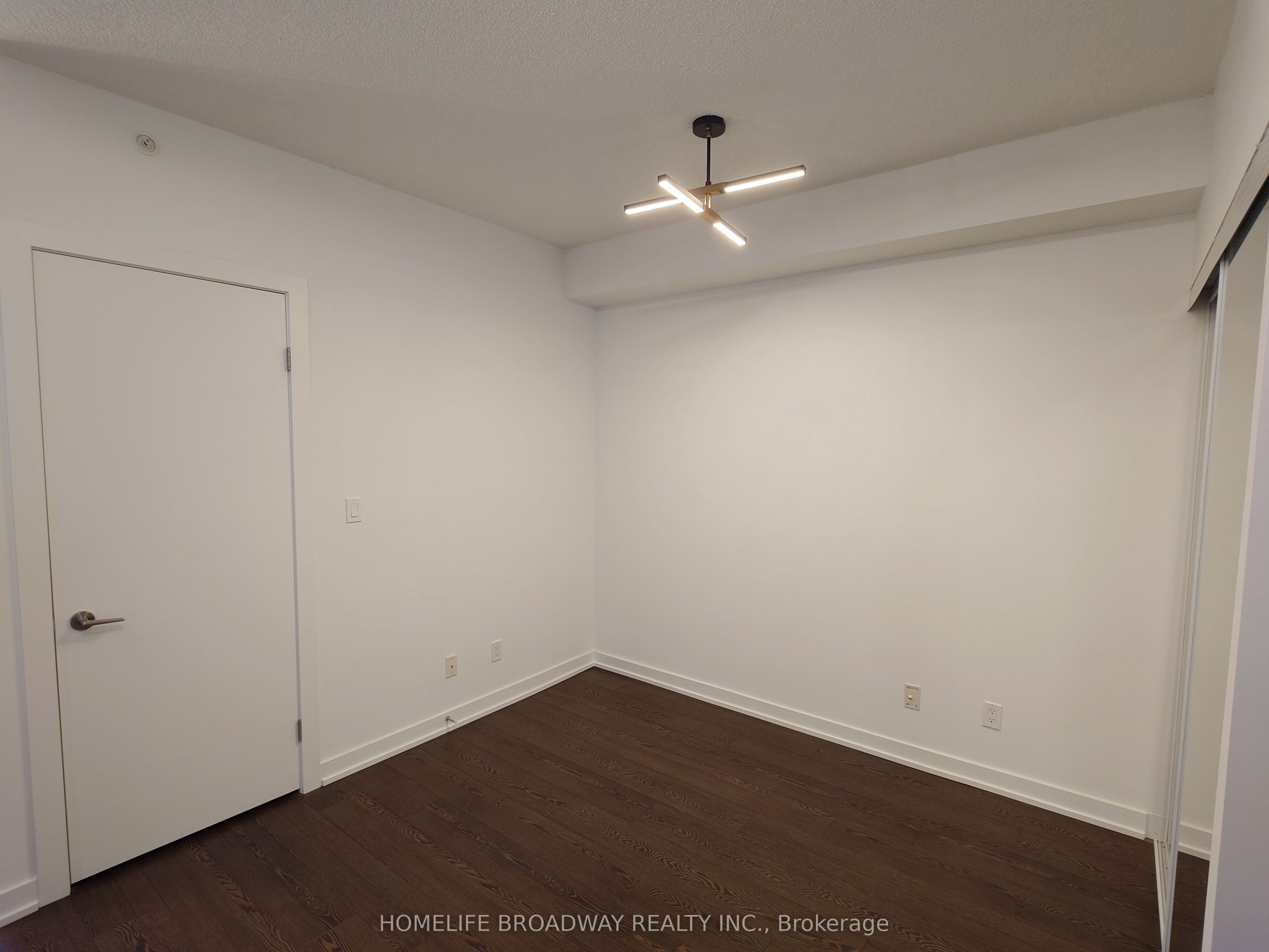 20 Bruyeres Mews 519, Toronto, ON M5V 0G8 photo 3