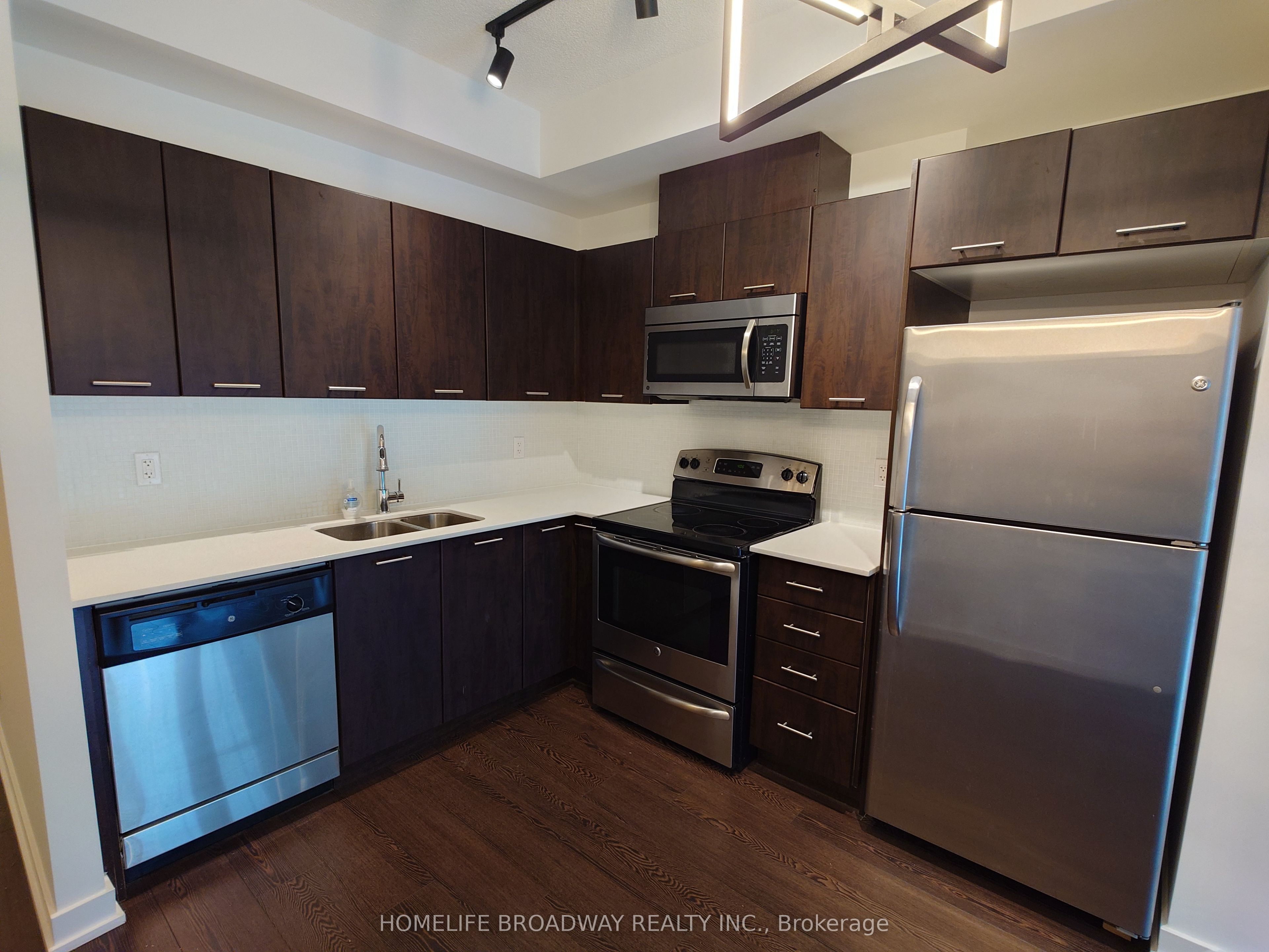 20 Bruyeres Mews 519, Toronto, ON M5V 0G8 photo 4
