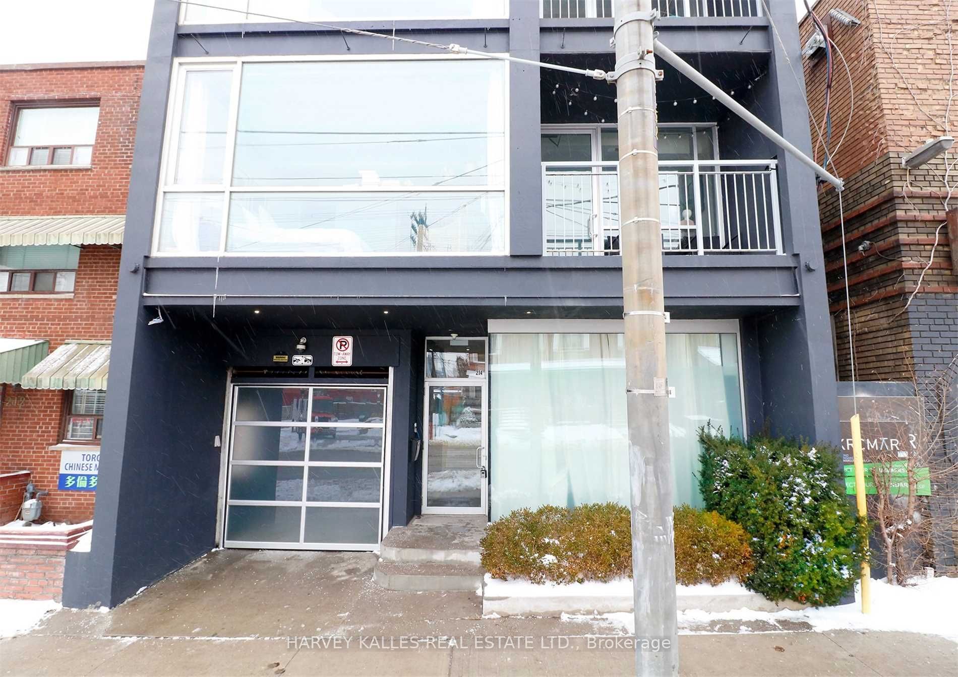 214 Bathurst Street PH3A, Toronto, ON M5T 2R9 photo 2