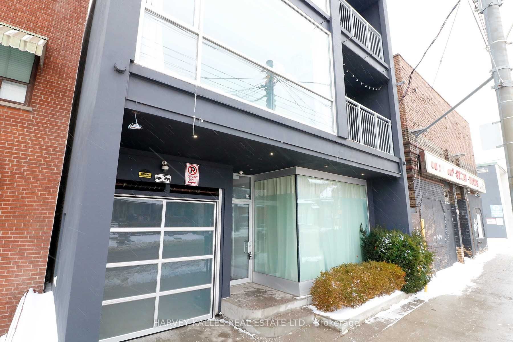 214 Bathurst Street PH3A, Toronto, ON M5T 2R9 photo 4