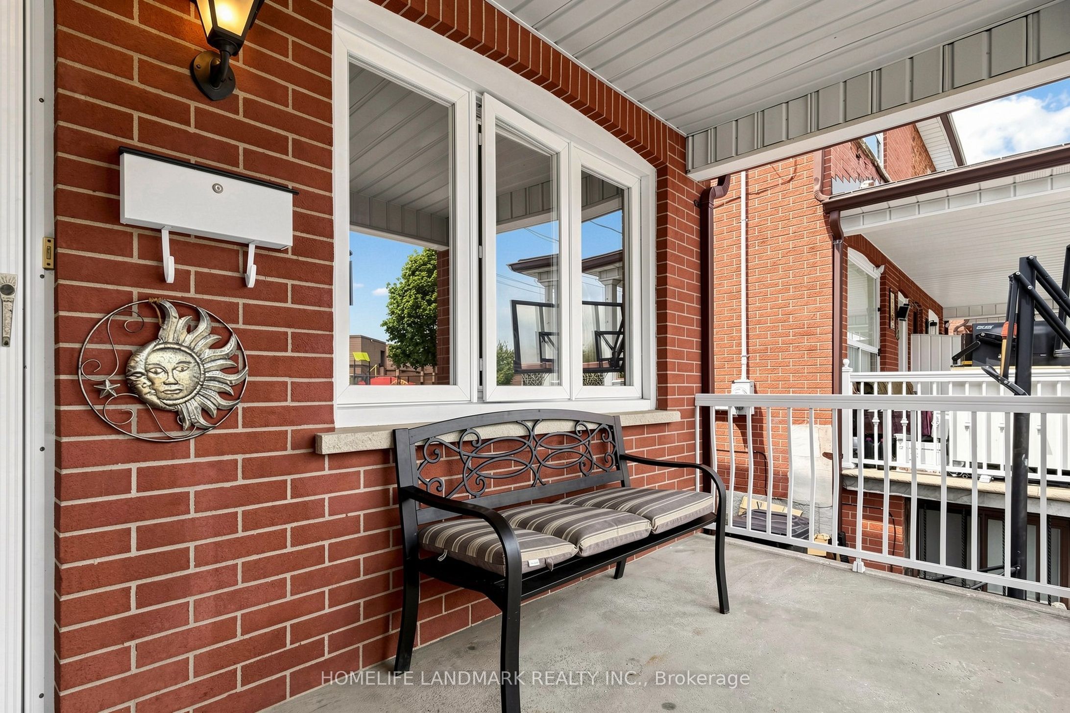 484 Glenholme Avenue, Toronto, ON M6E 3G2 photo 4