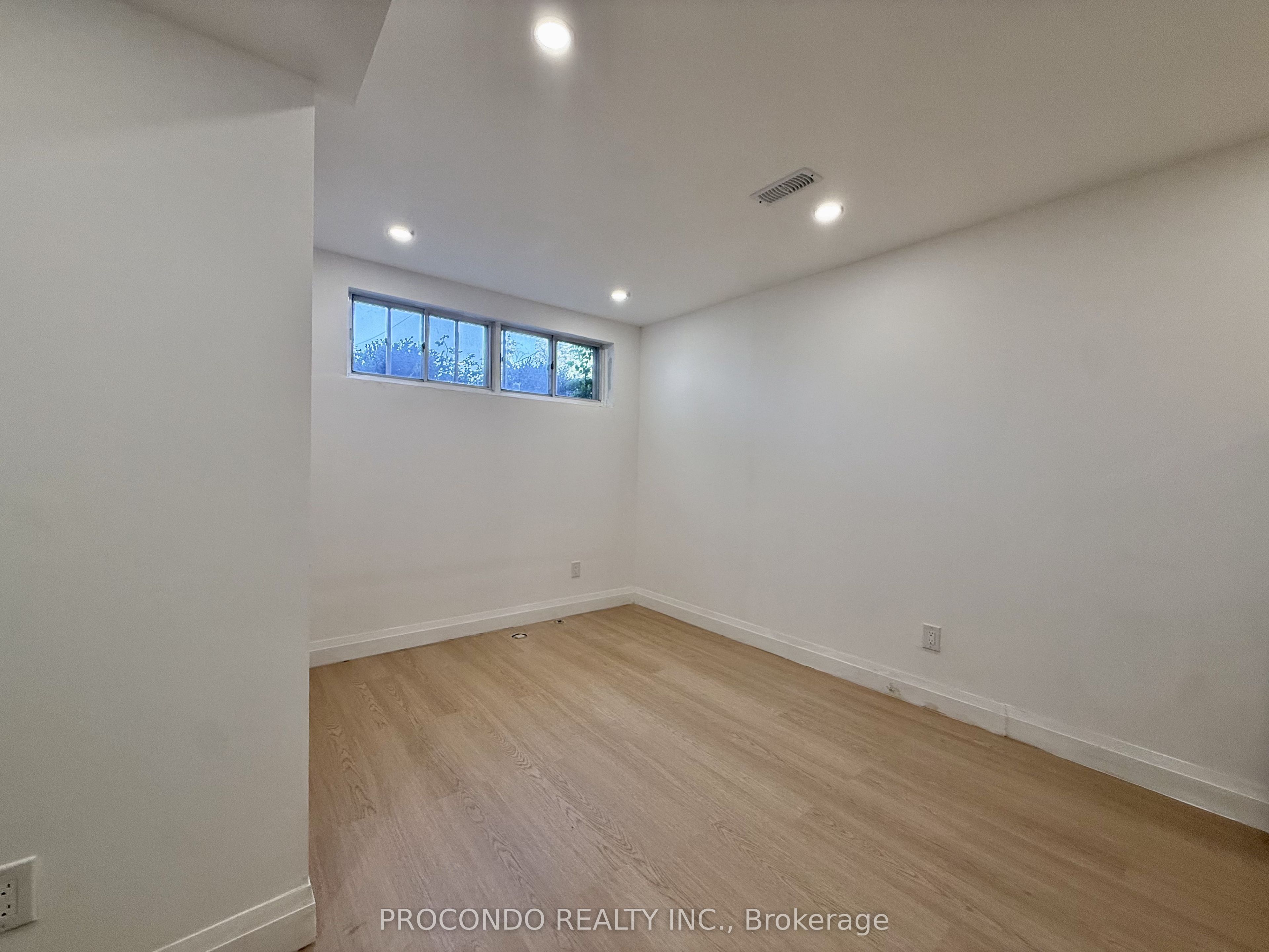 18 Patrick Boulevard, Toronto, ON M2J 3K9 photo 5