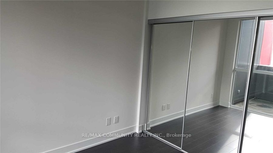 318 Richmond Street W 3207, Toronto, ON M5V 0B4 photo 4