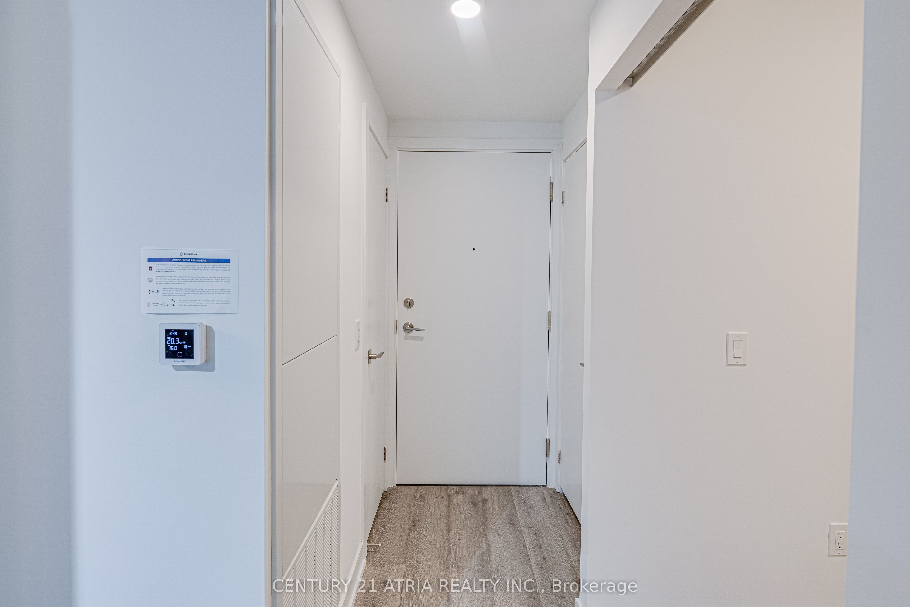 252 Church Street 2308, Toronto, ON M5B 0E6 photo 2