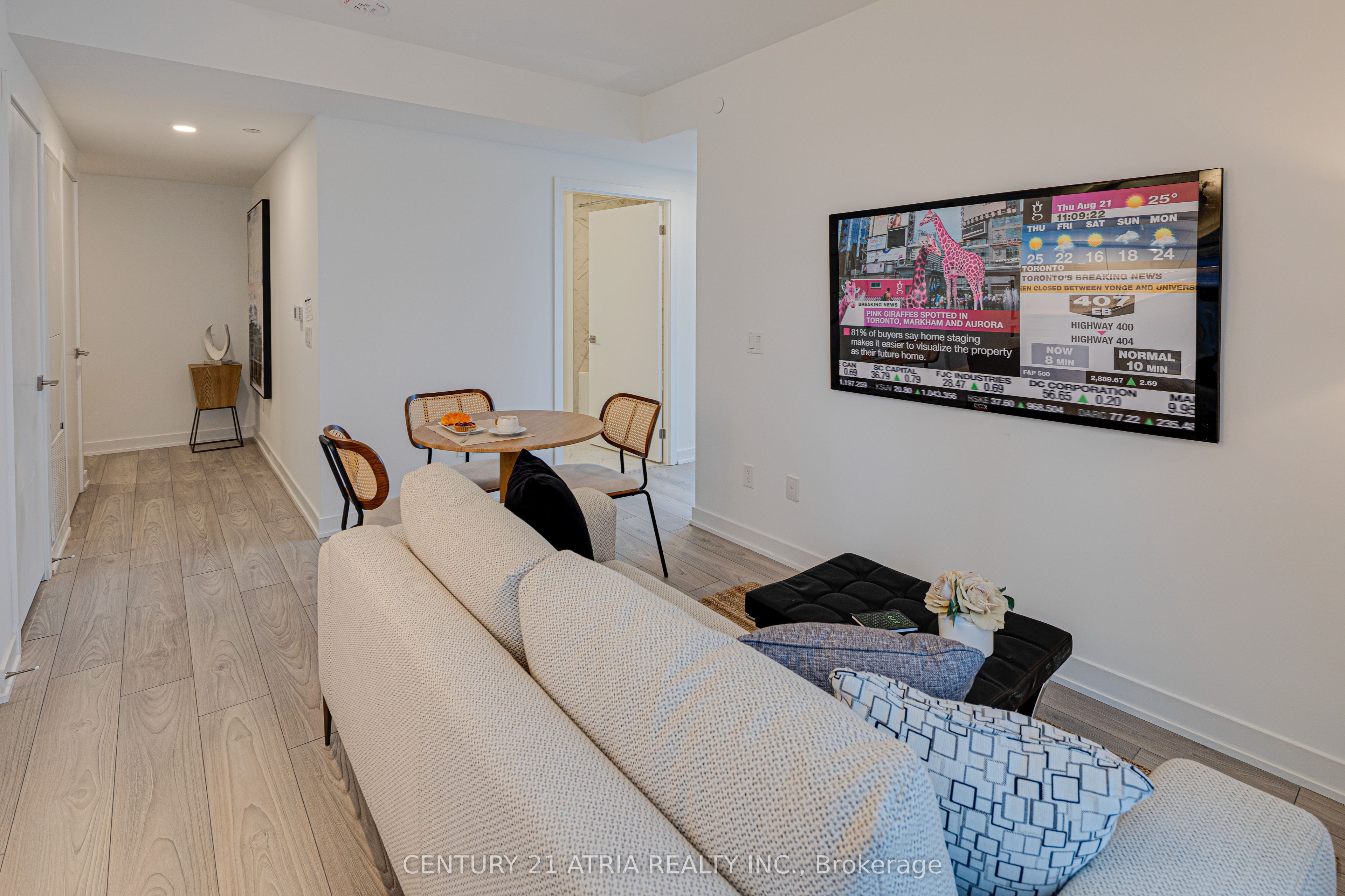 252 Church Street 2706, Toronto, ON M5B 0E6 photo 5