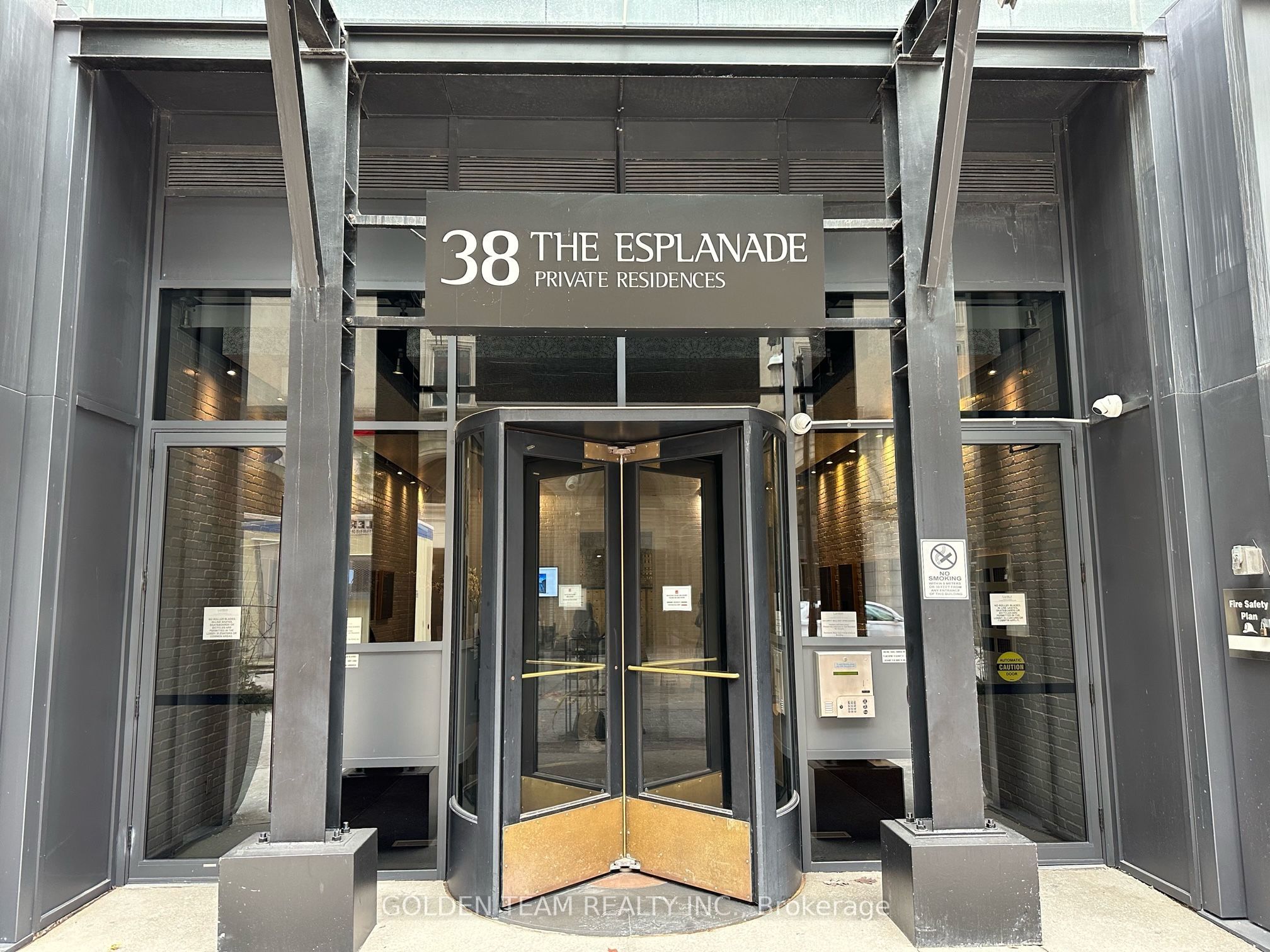 38 The Esplanade 901, Toronto, ON M5E 1A5 photo 2