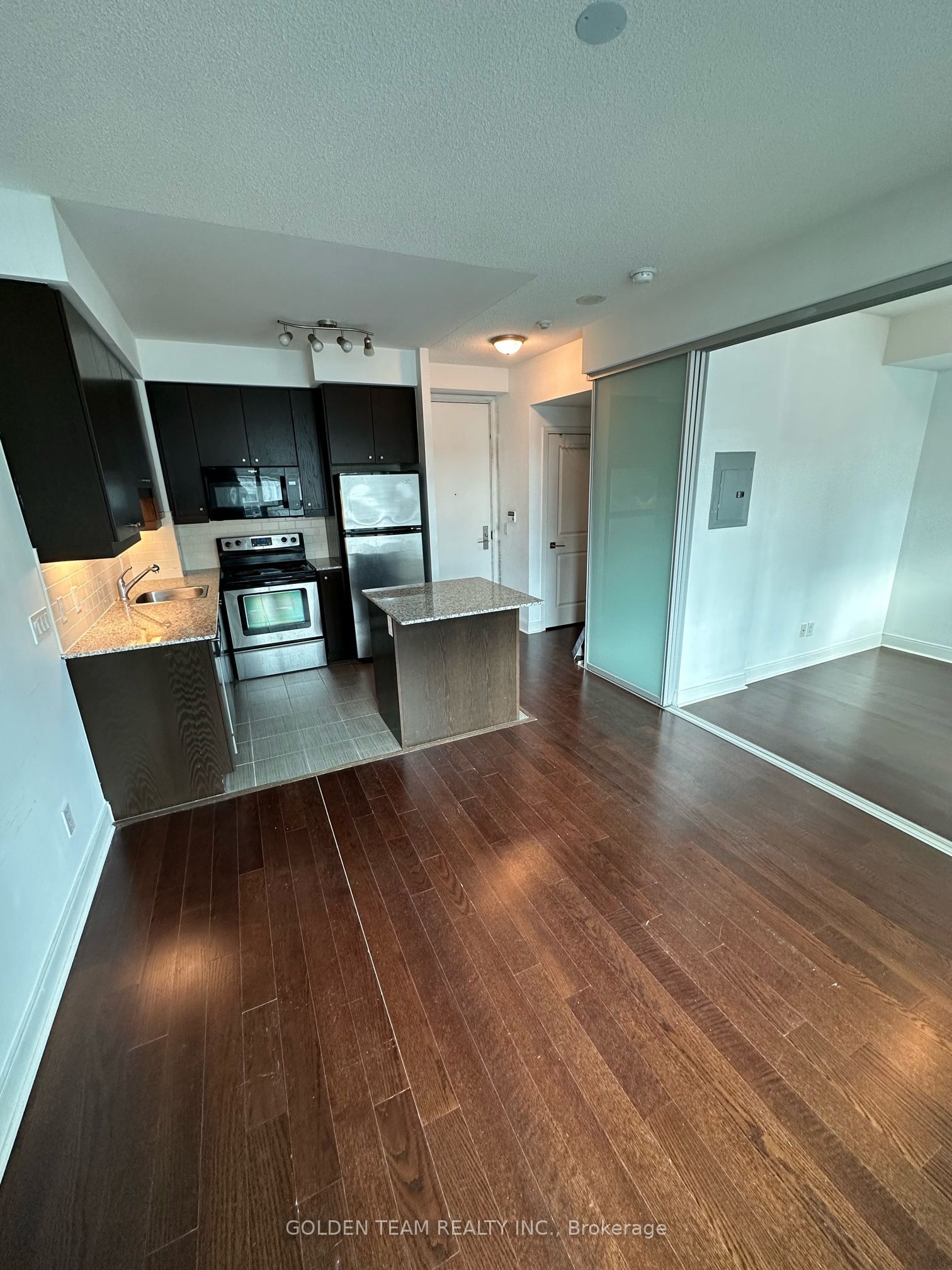 38 The Esplanade 901, Toronto, ON M5E 1A5 photo 5