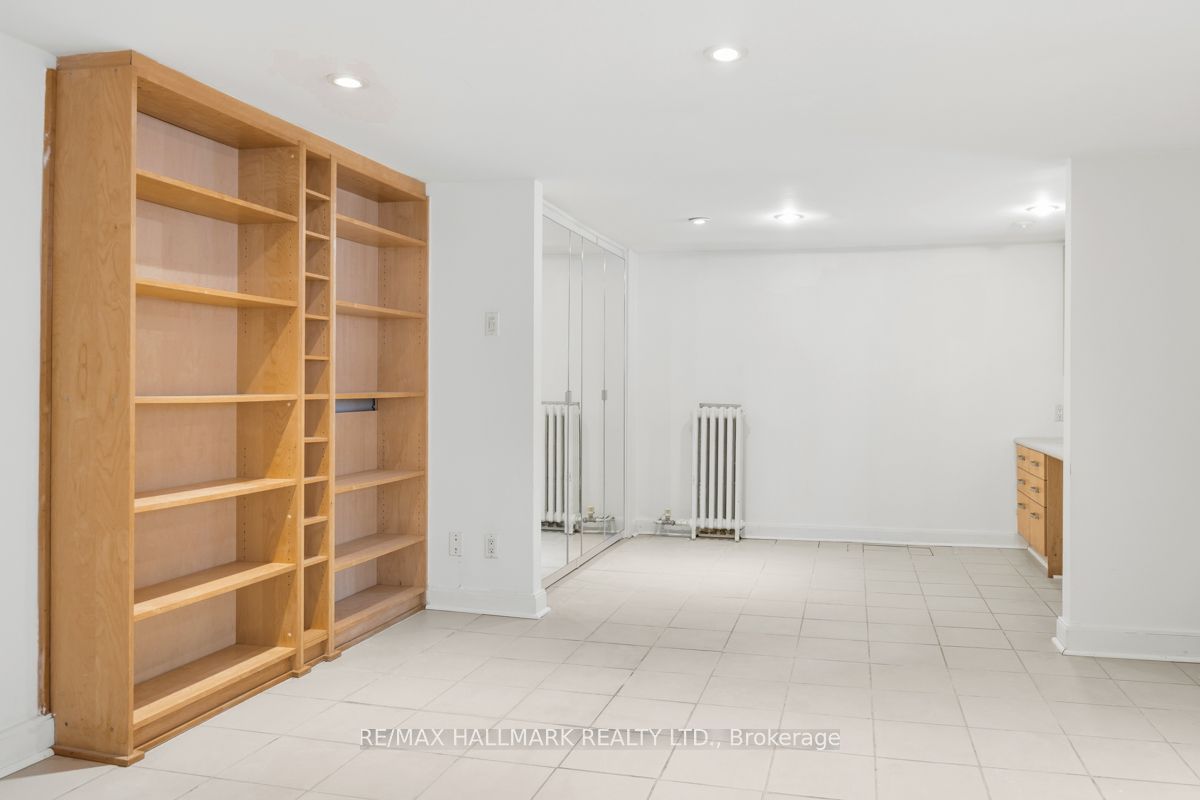 321 Palmerston Boulevard Lower Front, Toronto, ON M6G 2N5 photo 5