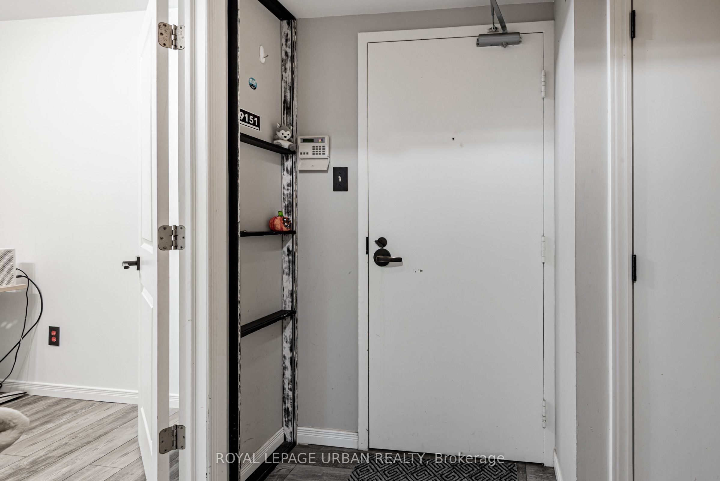 25 Maitland Street 505, Toronto, ON M4Y 2W1 photo 4