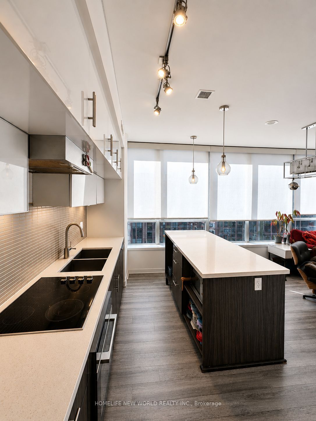 8 Mercer Street 1408, Toronto, ON M5V 0C4 photo 3