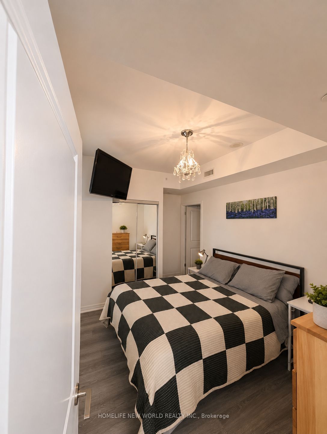 8 Mercer Street 1408, Toronto, ON M5V 0C4 photo 4