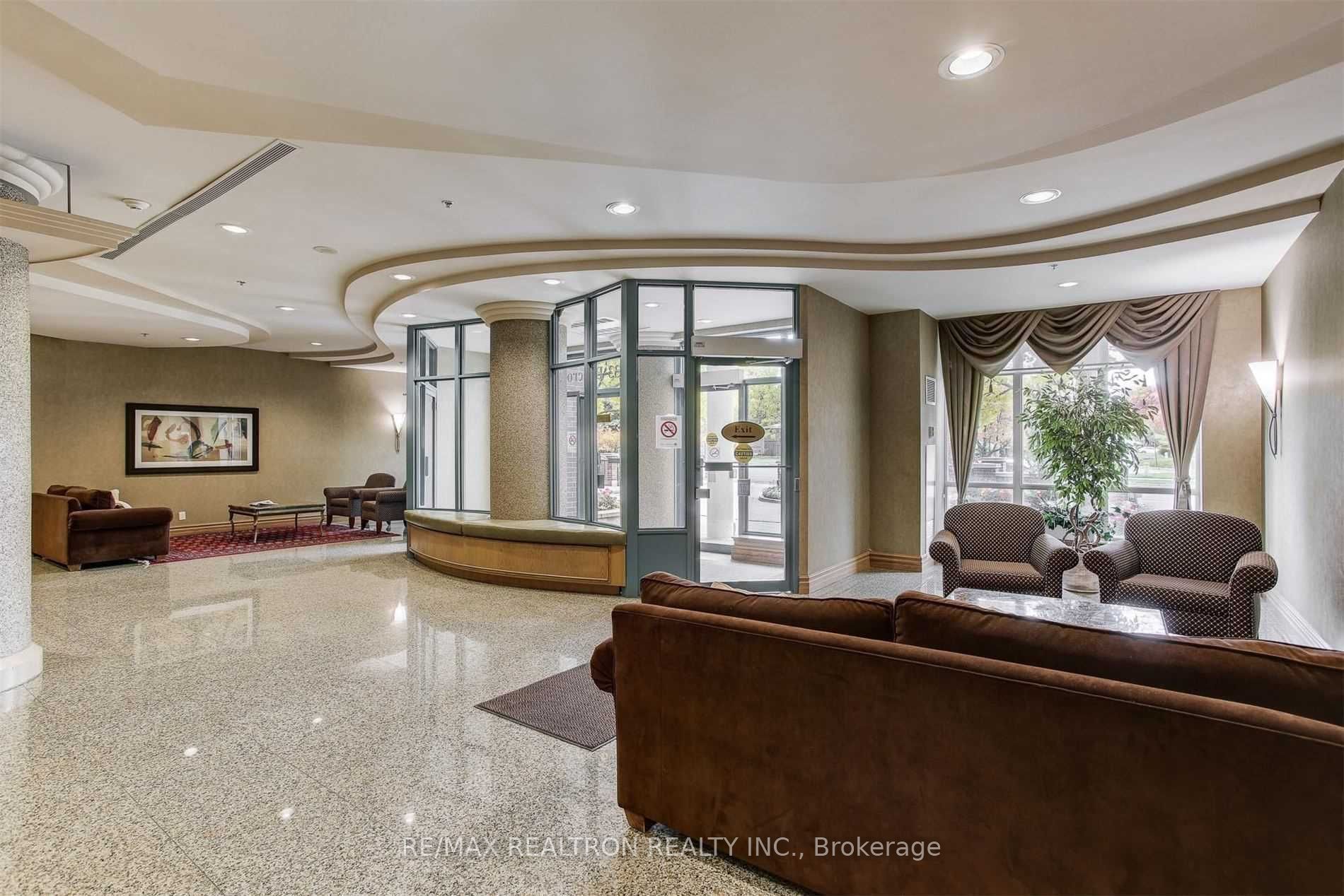 233 Beecroft Road 107, Toronto, ON M2N 6Z9 photo 3