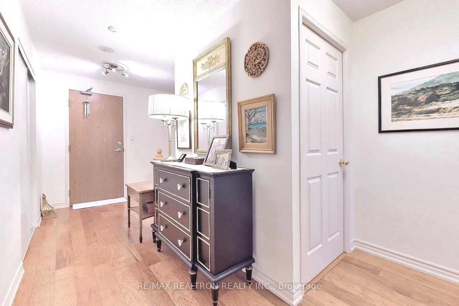 233 Beecroft Road 107, Toronto, ON M2N 6Z9 photo 4