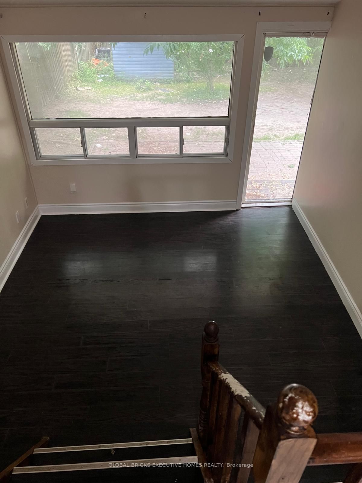 35 Luverne Avenue, Toronto, ON M3H 1R7 photo 4