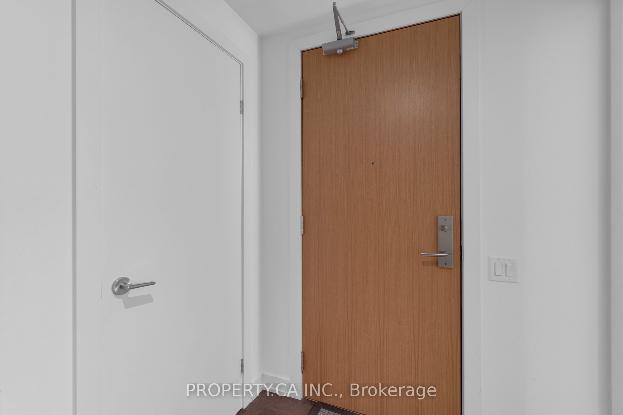 38 Stewart Street 408, Toronto, ON M5V 0H1 photo 2