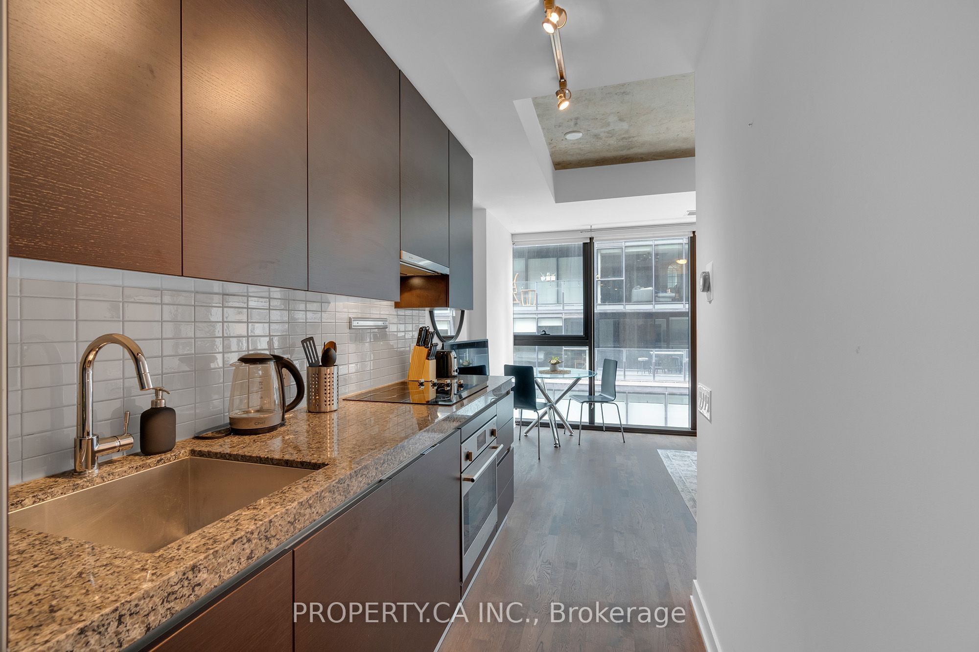 38 Stewart Street 408, Toronto, ON M5V 0H1 photo 3
