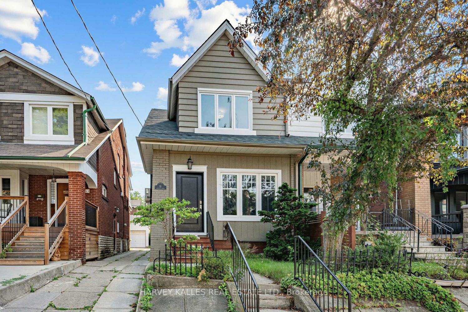 61 Appleton Avenue, Toronto, ON M6E 3A4 photo 2