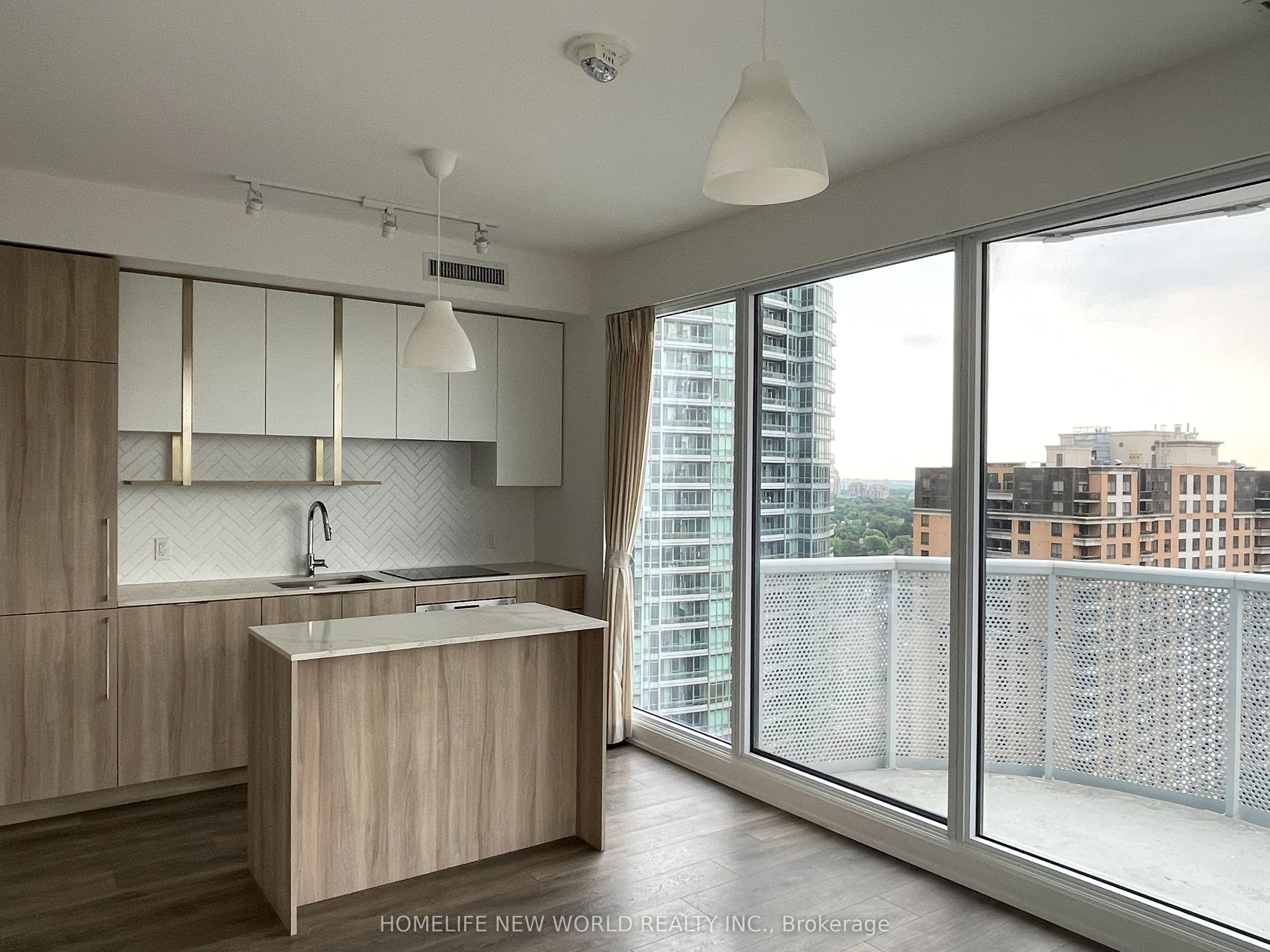 15 Holmes Avenue 1802, Toronto, ON M2N 0L4 photo 5