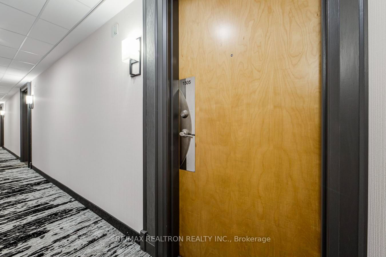 4968 Yonge Street 1505, Toronto, ON M2N 5N7 photo 2
