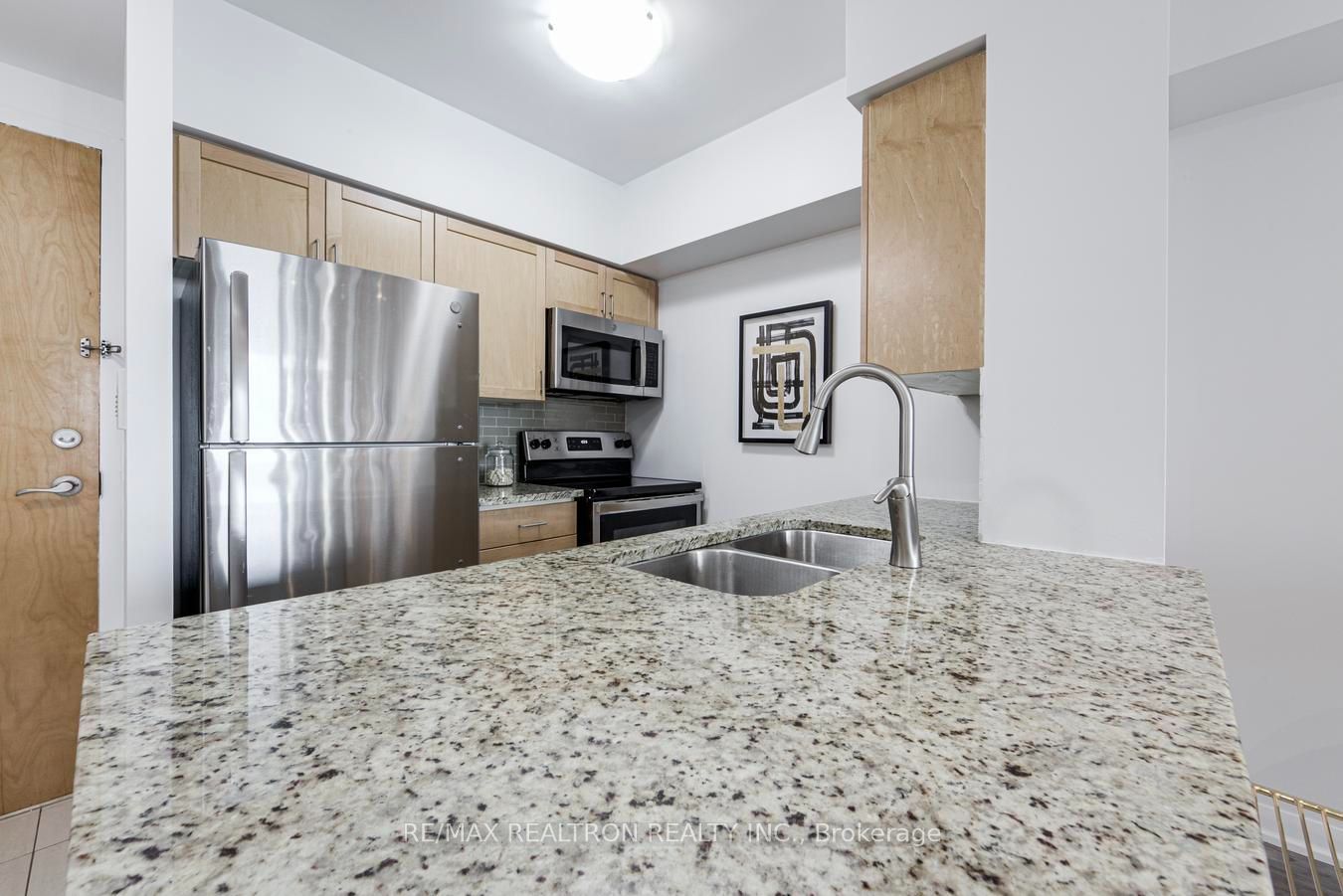 4968 Yonge Street 1505, Toronto, ON M2N 5N7 photo 5